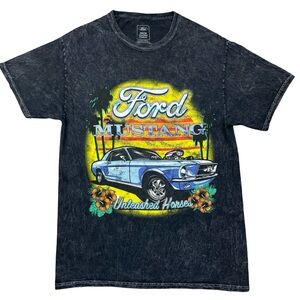 Ford Mustang Car Nice Wash Color Logo Graphic t-shirt Men’s Adult size S